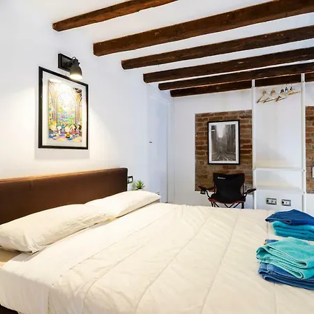 Bronzetti Apartment *