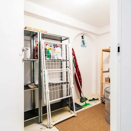 Apartment Bronzetti Milan